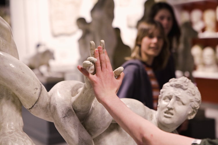 Beestige beelden komen tot leven in Didactisch Museum Archeologie van KU Leuven 