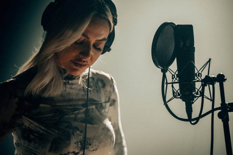 Hadise – © VRT