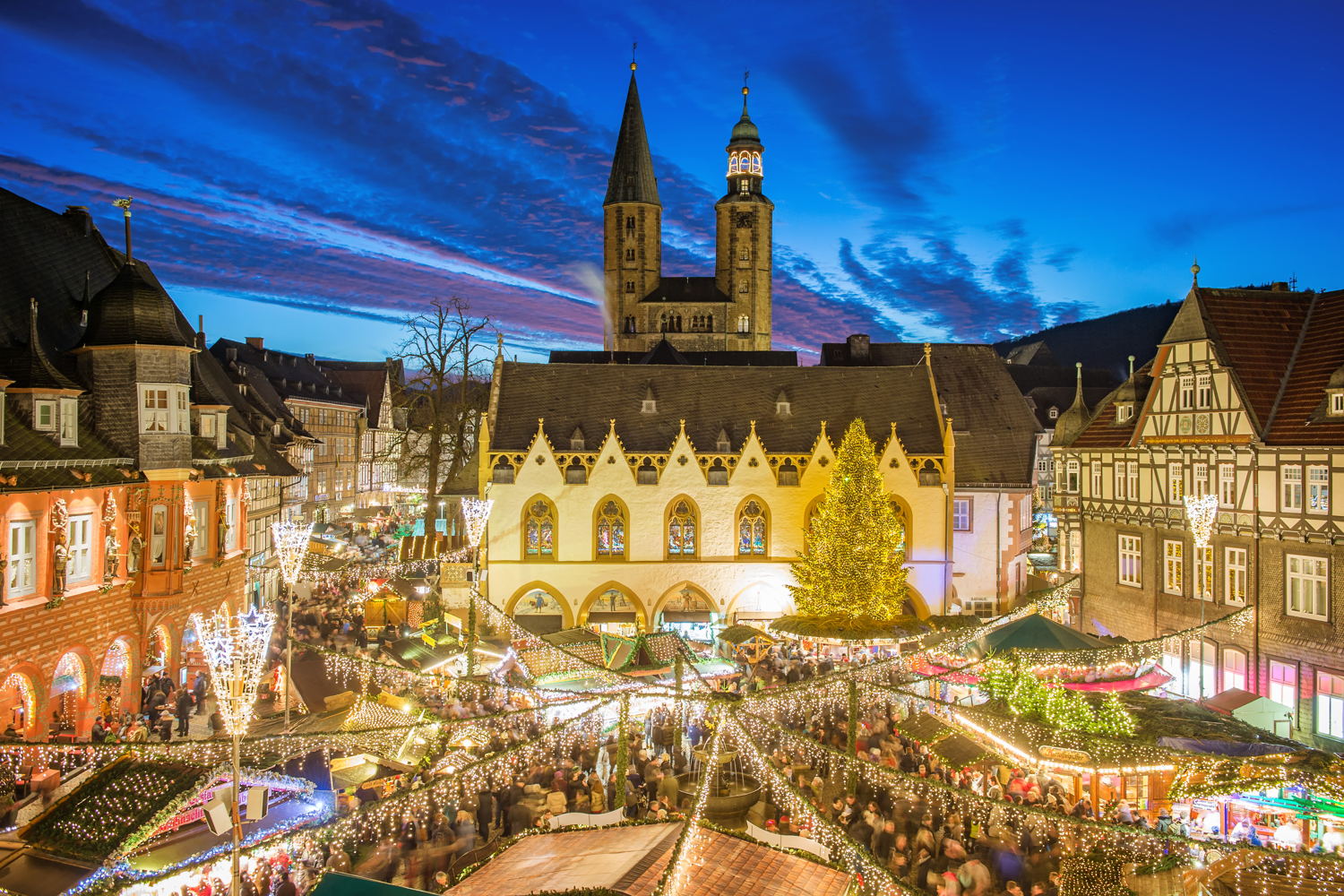 GOSLAR Weihnachtsmarkt Abend Quelle GOSLAR marketing gbmh Fotograf Stefan Schiefer