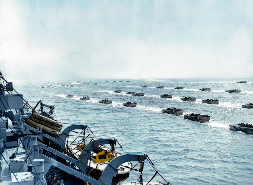 Allied landings in Normandy (D-Day, Operation Overlord): Allied landing craft on the English Channel on their way to the French coast (Normandy). AKG9118985 © akg-images