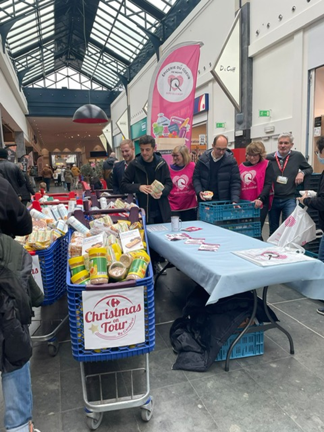 Carrefour lance le Christmas on Tour pour soutenir les belges touchés par la crise du pouvoir d’achat