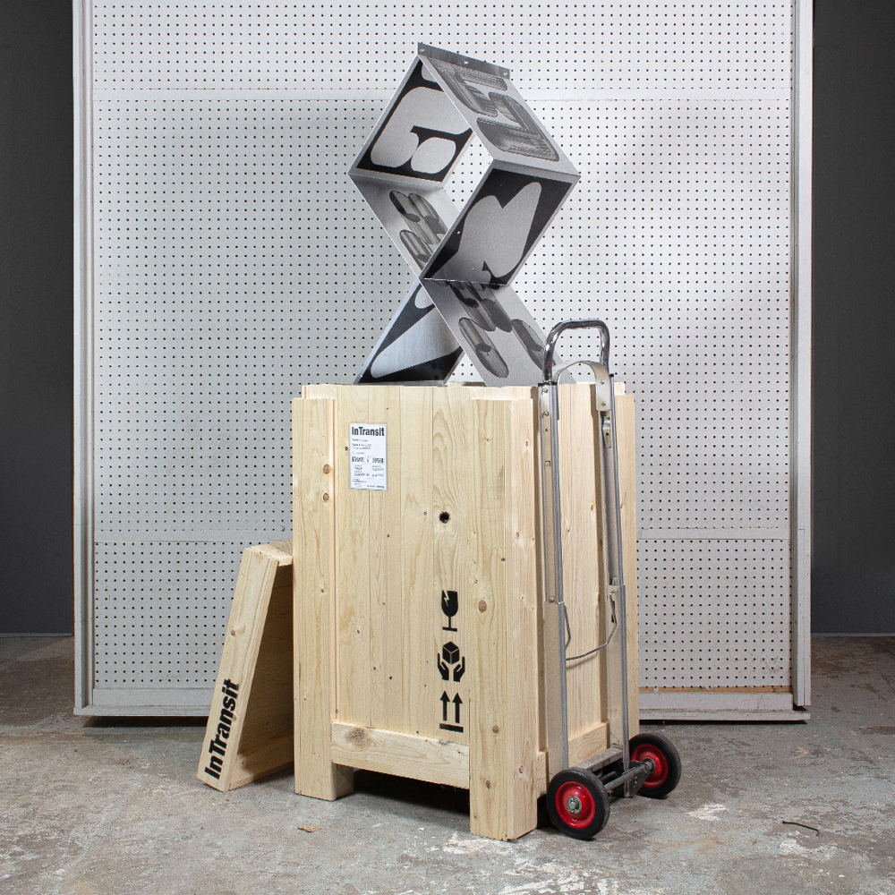 Thomas & Jurgen, In Transit, 2024 Lak op aluminium © Foto Joost van Asch Thomas & Jurgen, In Transit, 2024 Lak op aluminium © Foto Joost van Asch