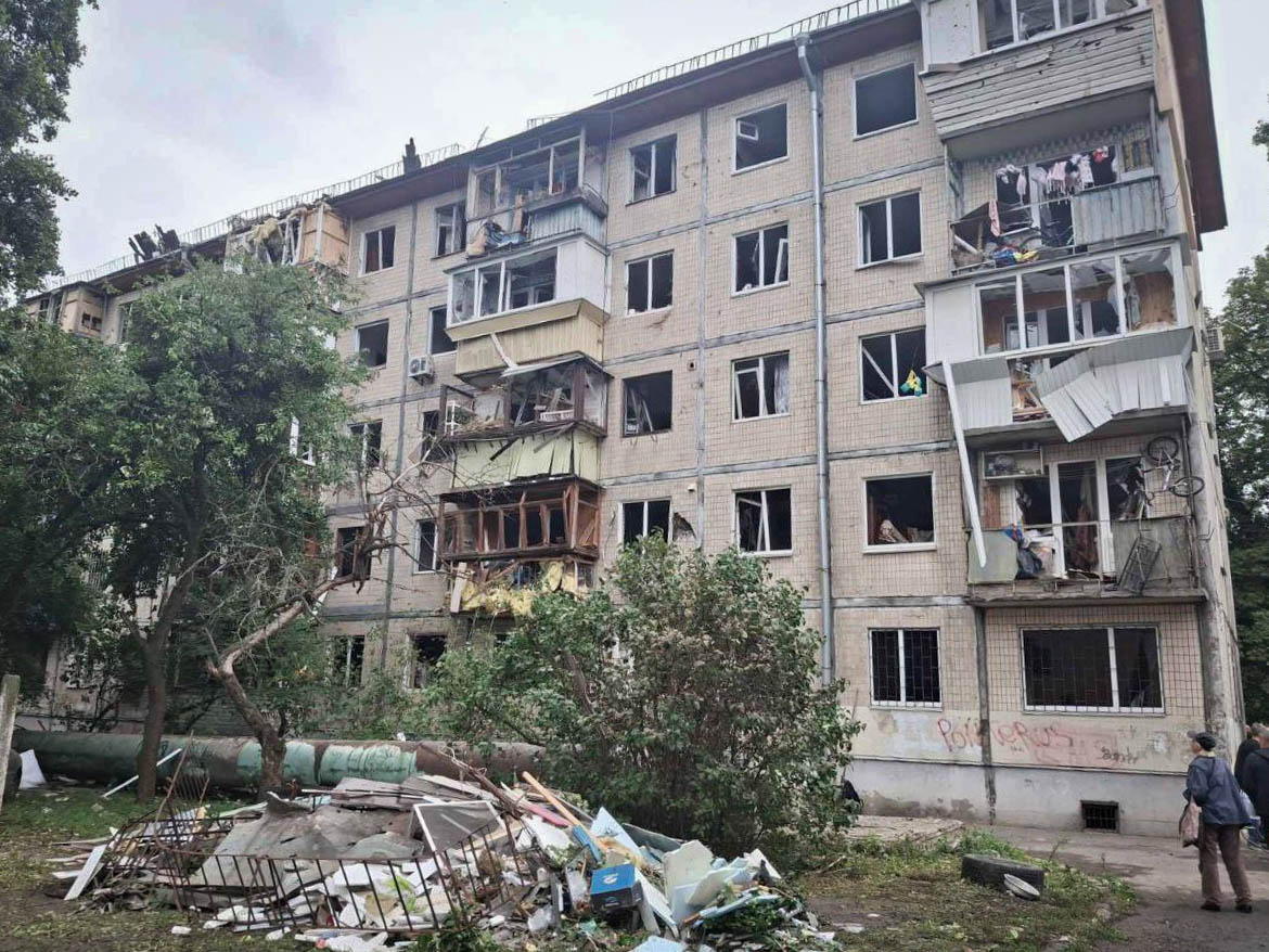Ucrania: al menos 8 muertos y más de cien heridos tras otra noche de ataques sobre Kiev