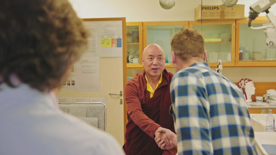 Otto-Jan ontmoet lama Zeupa - (c) VRT