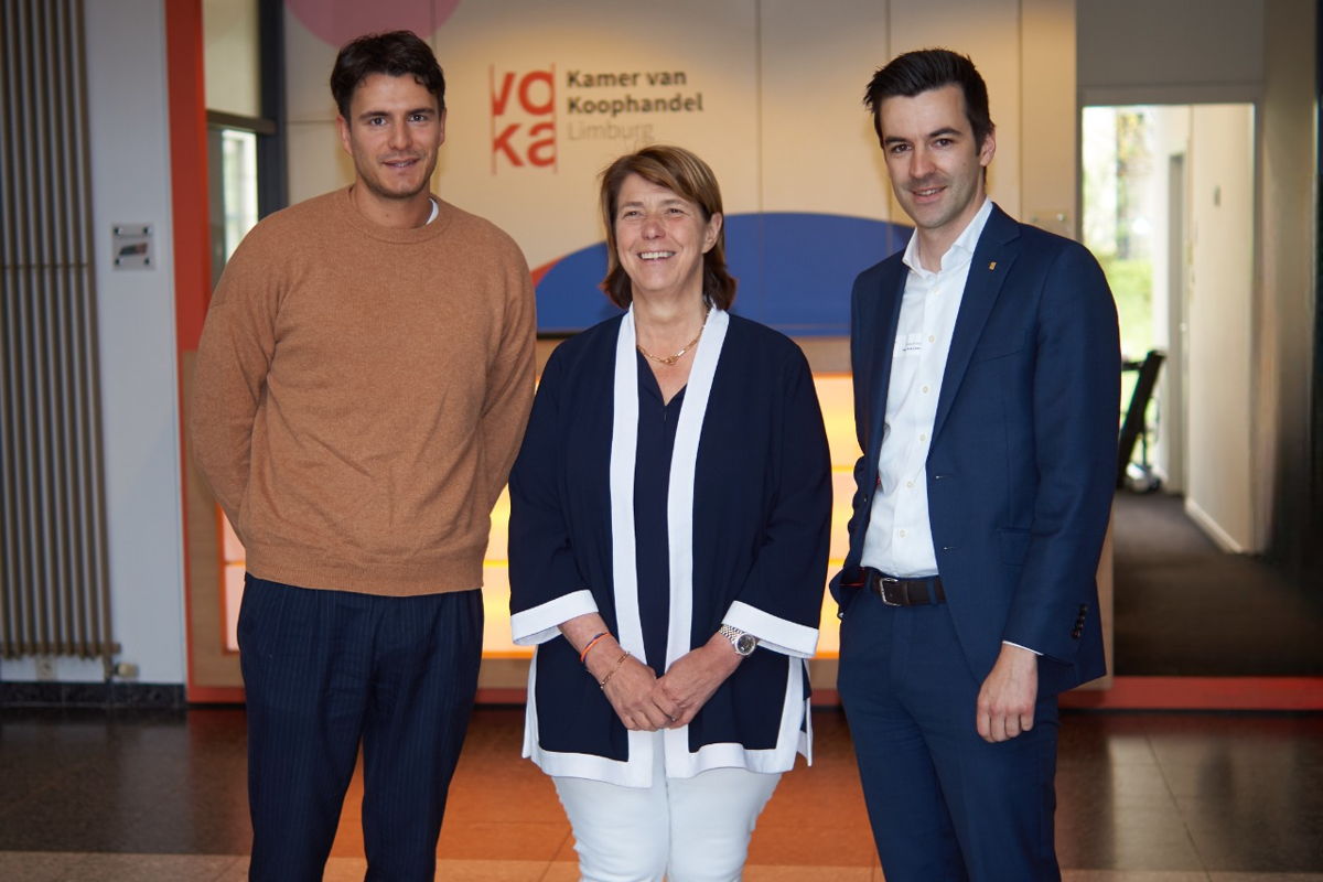 Conner Rousseau (Voorzitter Vooruit), Karin Van De Velde (Voorzitter Voka - KvK Limburg) & Jonas De Raeve (directeur belangenbehartiging Voka - KvK Limburg)