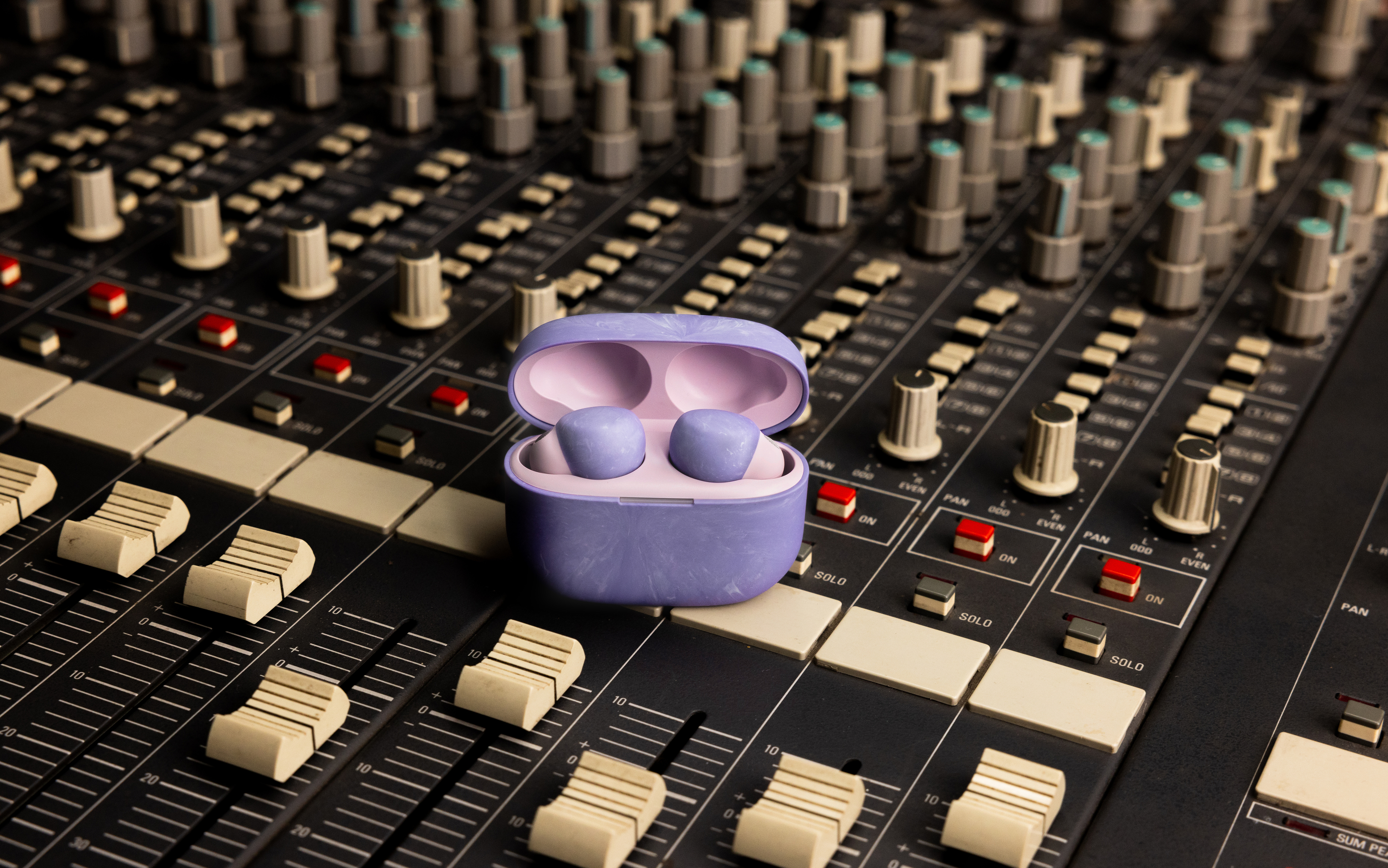 Sony & Olivia Rodrigo to Release “LinkBuds S x Olivia Sony & Olivia Rodrigo to Release “LinkBuds S x Olivia