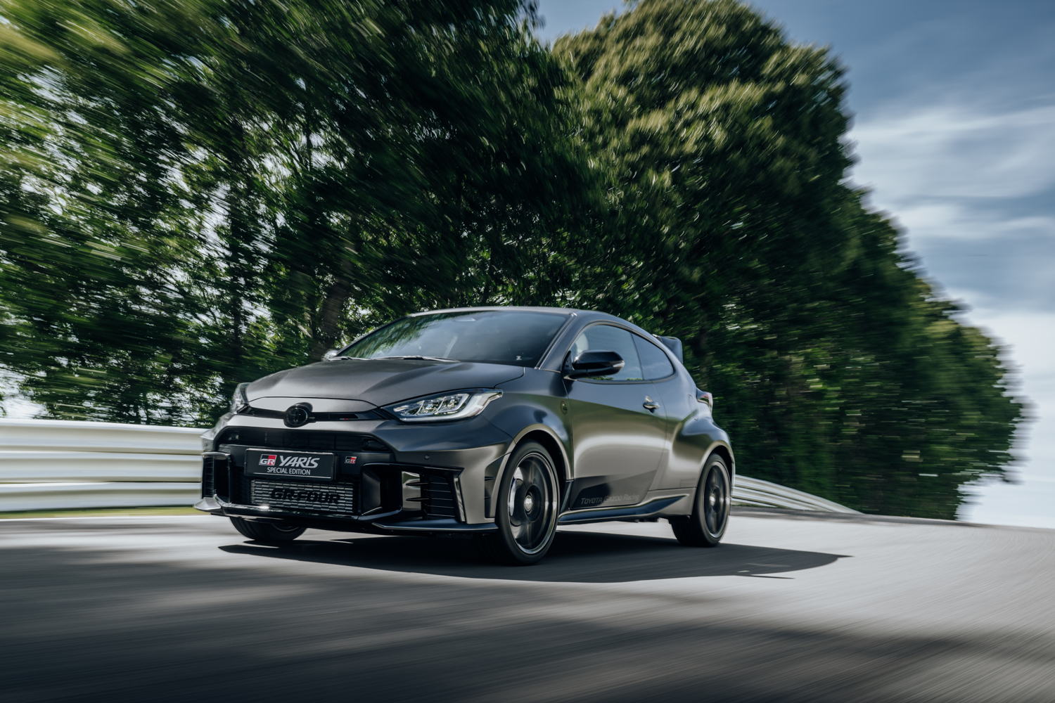 2024_GR Yaris_Special Edition_Ogier_DPL_Dynamic__006