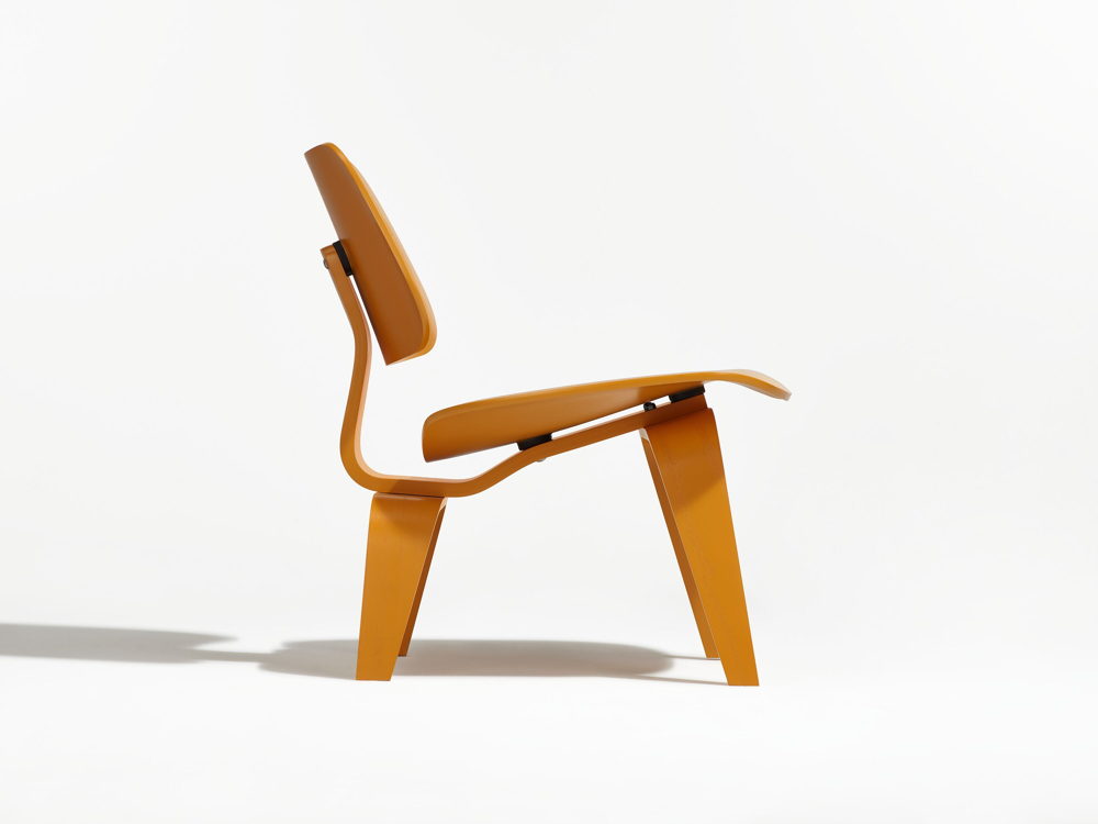Eames Molded Plywood Lounge Chair with Wood Base