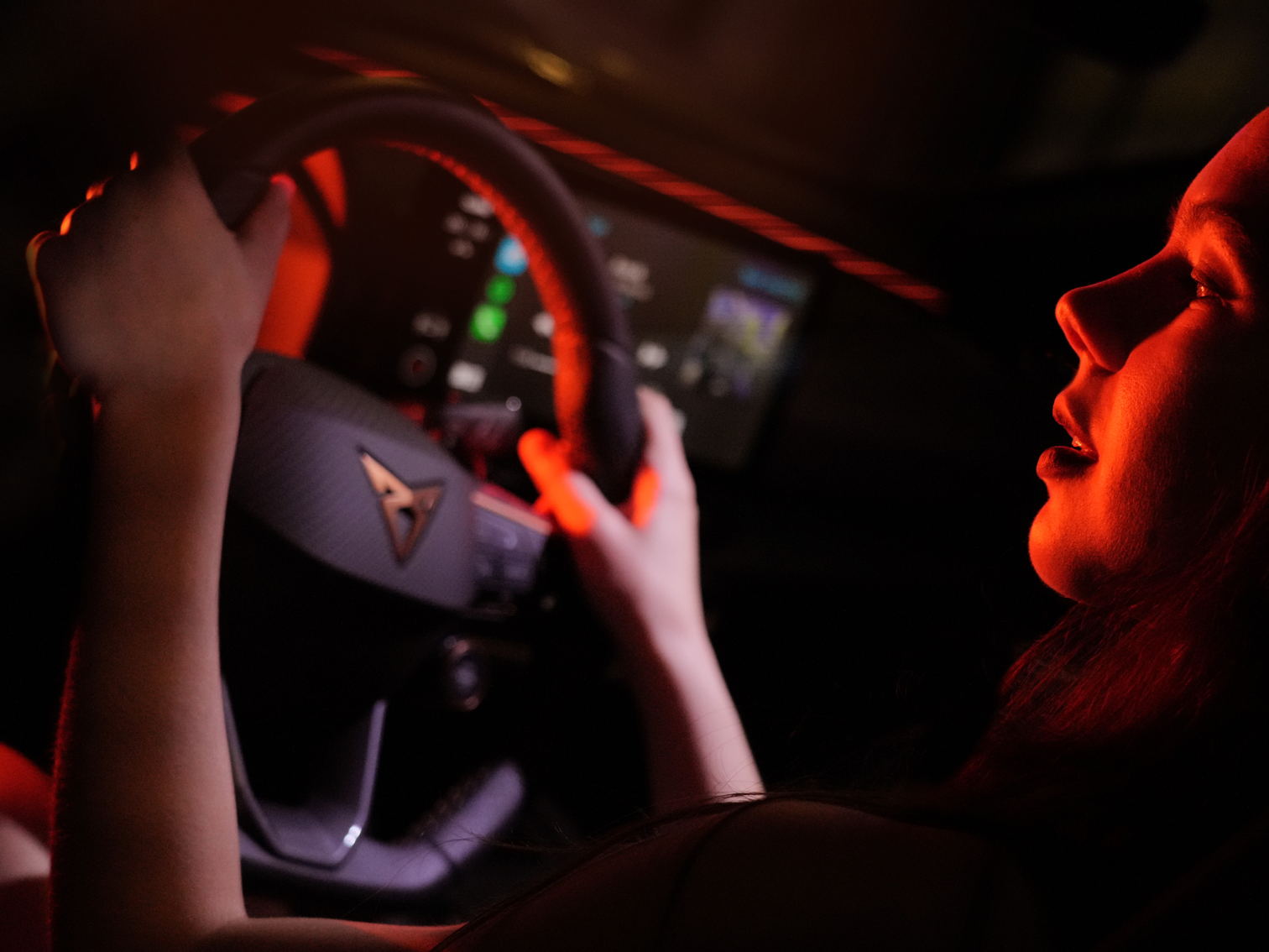 Invitation presse : CUPRA et DJ Amber Broos donnent des conseils pour une expérience musicale optimale en voiture