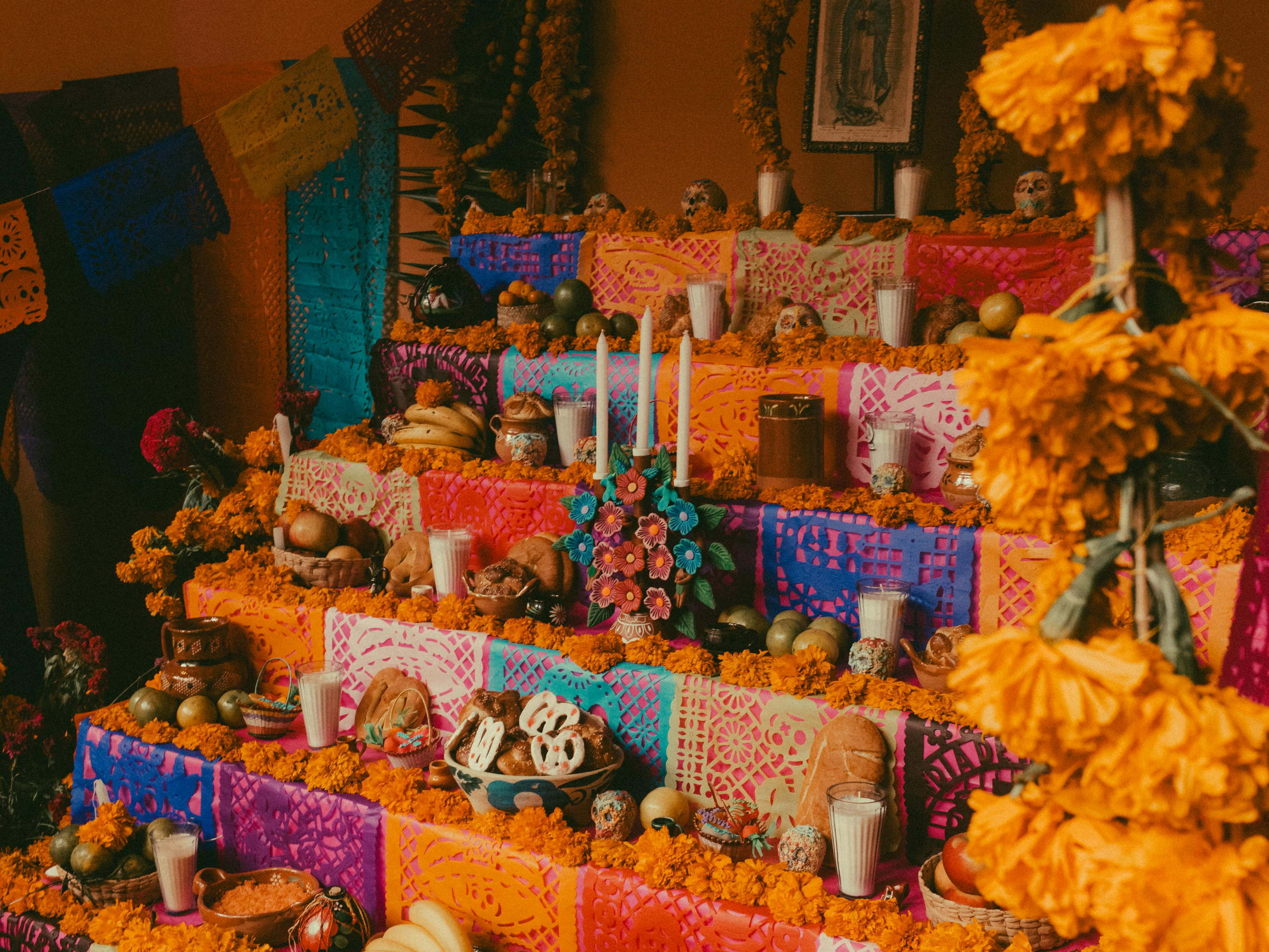 Arma tu ofrenda sin malgastar ni desperdiciar: crea un altar eco-friendly y evita que te “jalen los pies”