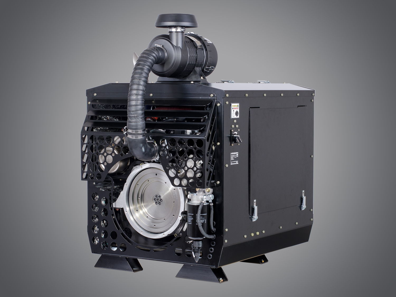 Quiet, efficient and powerful: the industrial diesel engine Hatz 4H50TIC Silent Pack