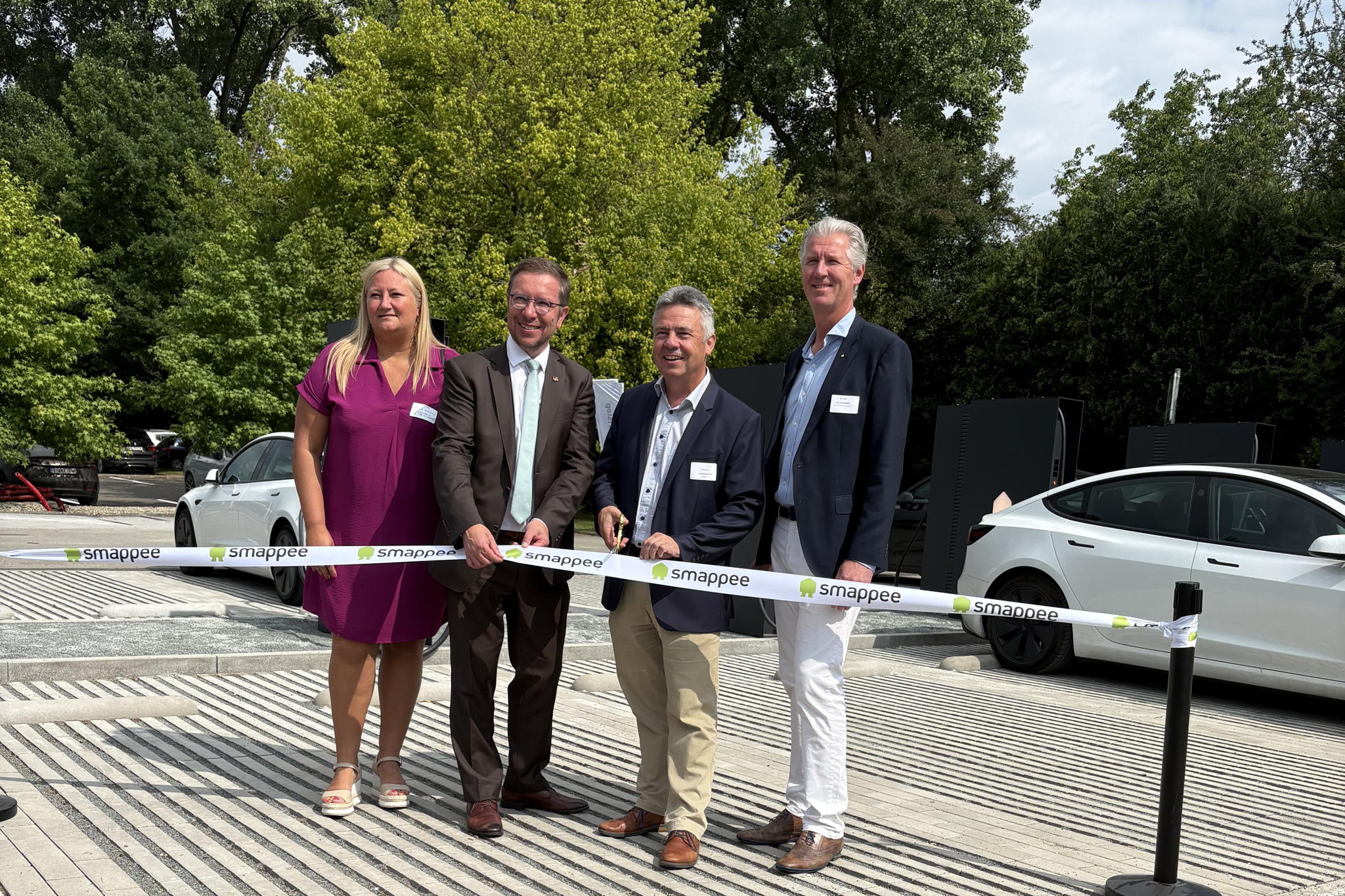 Smappee Smartstop opent grootste snellaadplein van Belgische makelij in Wallonië