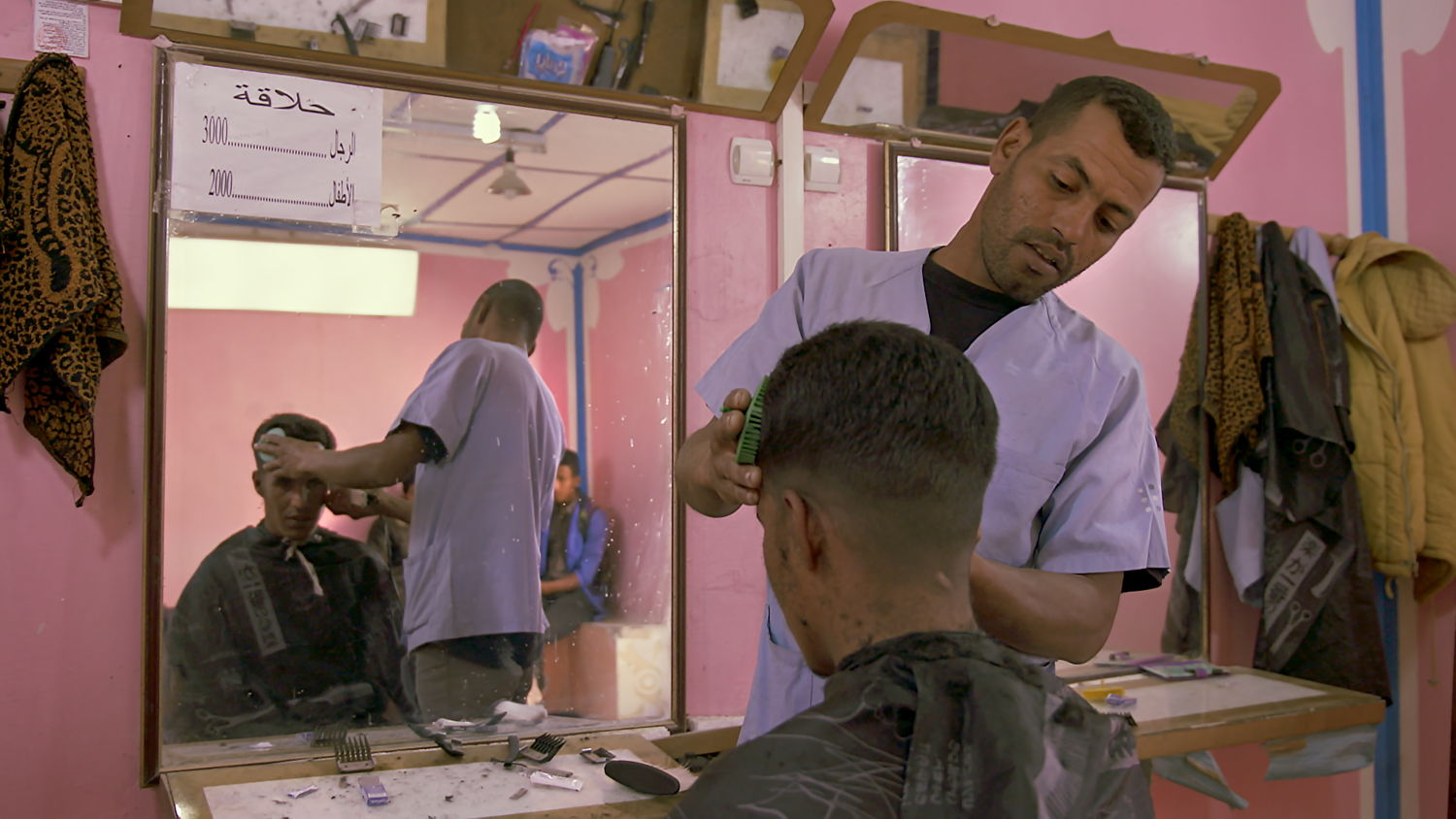 Barber shop: Smara (Algerije) - (c) Luc Vrydaghs