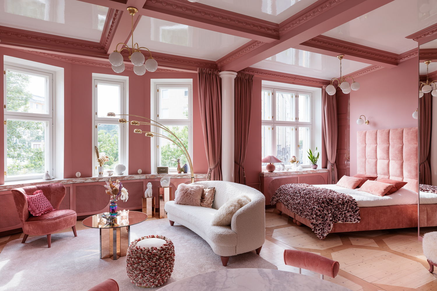 Airbnb - luxurious pink suite in Helsinki in Finland - Photo courtesy of Airbnb