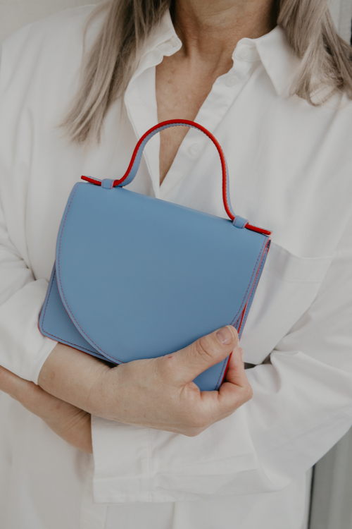 Mieke Dierckx_Micro bleu ciel red €350 (3)