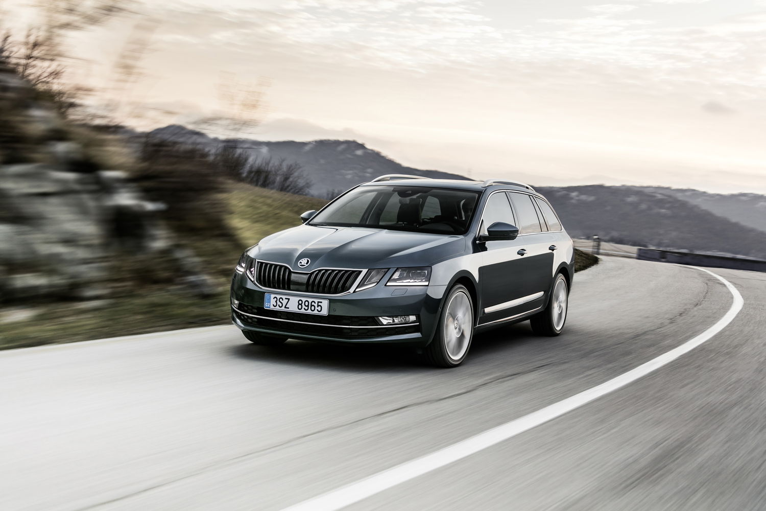 The ŠKODA OCTAVIA is once again the No. 1 amongst the import vehicles in the compact car segment. This is the verdict given by the readers of the specialist magazine ‘auto, motor und sport’ in the ‘Best Cars’ vote.