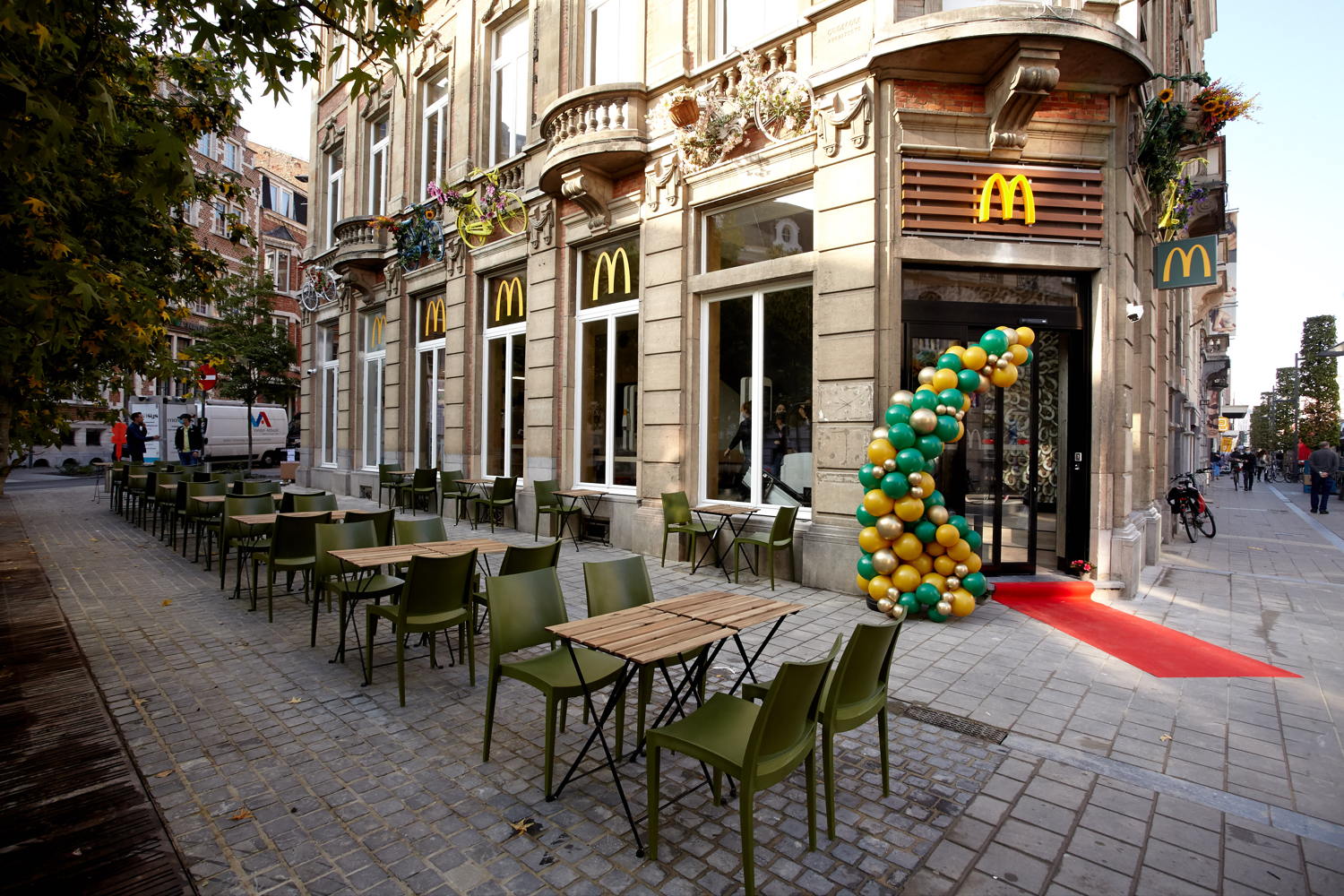 Het nieuwe McDonald's restaurant op de Bondgenotenlaan in Leuven
