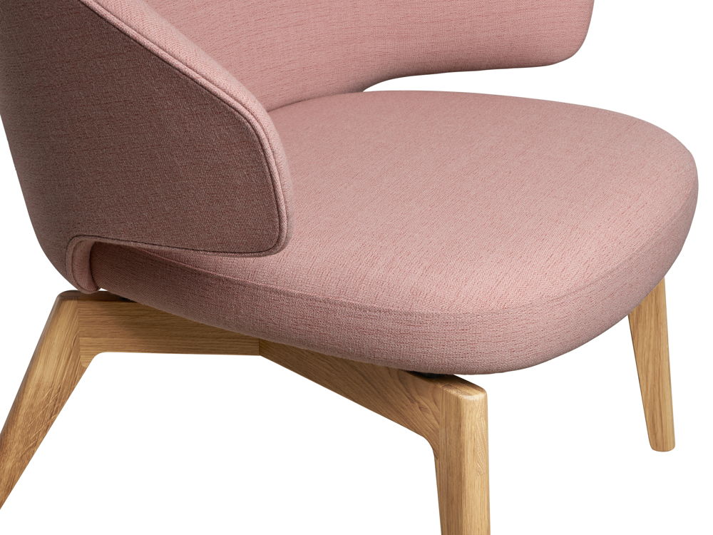 Fritz Hansen_Let Lounge Chair_Packshot_Lacquered_Oak_detail  €1.380