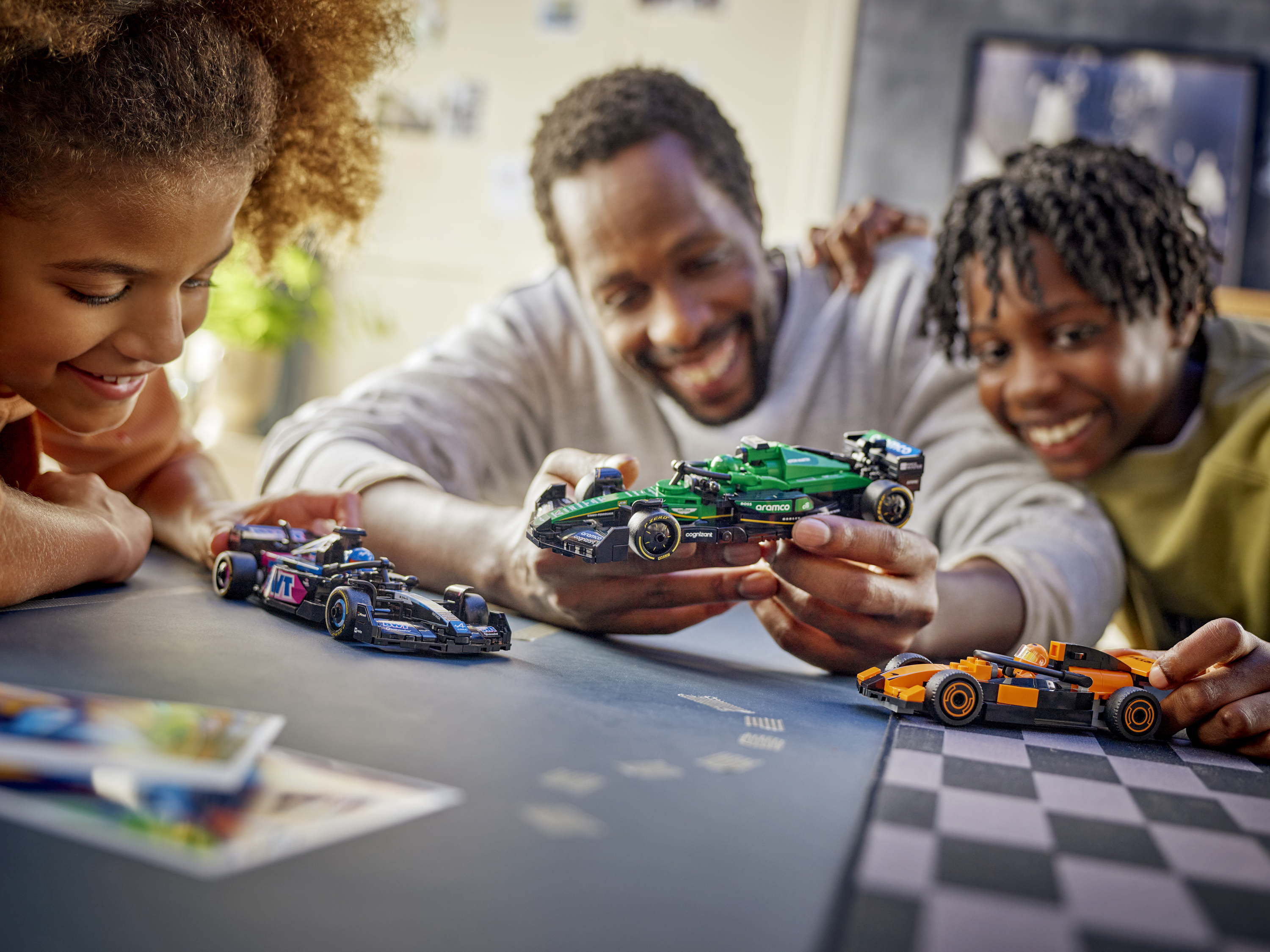 Persbericht: De LEGO Groep en Formule 1® onthullen spannend partnerschap bij start 75ste F1-seizoen