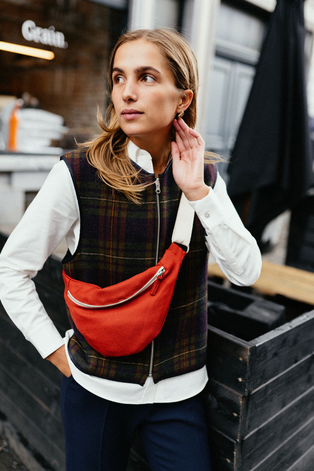 Mardi Editions - Banane Mardi Orange - 69€ + Veste June Laine Tartan -235€ .1