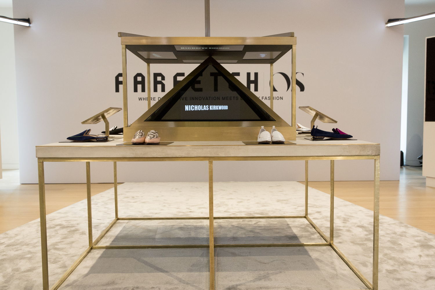 FarfetchOS - Store of The Future - Customisation 
