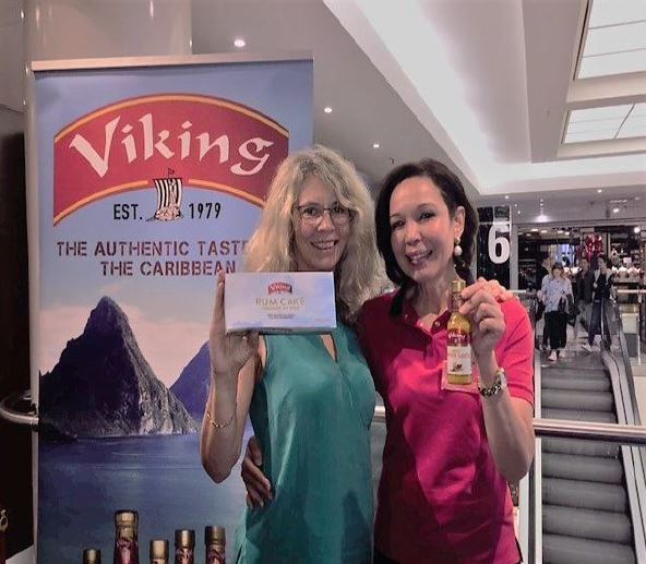 (L-R) Dr. Evita Schmieg, Forschungsgruppe (Research group) EU/Europa and Ms. Gizelle Fleischhacker, Marketing Director of Viking Traders Limited. 