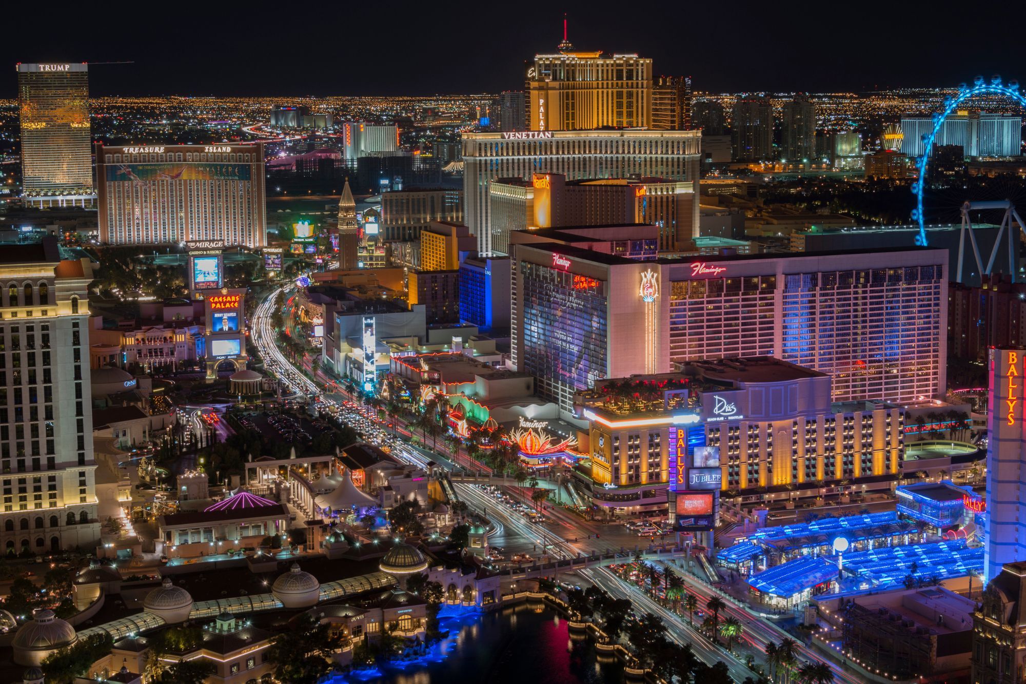 Aan de Las Vegas Strip hoef je je nooit te vervelen | © iStock - d24higgins