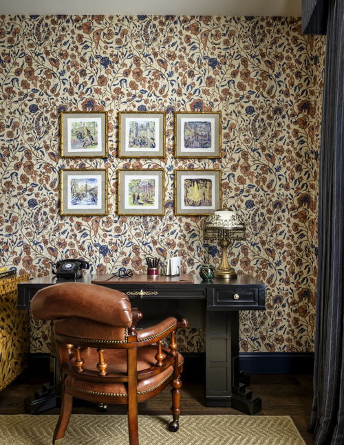 Guest suite sitting room (Andrew Frasz)
