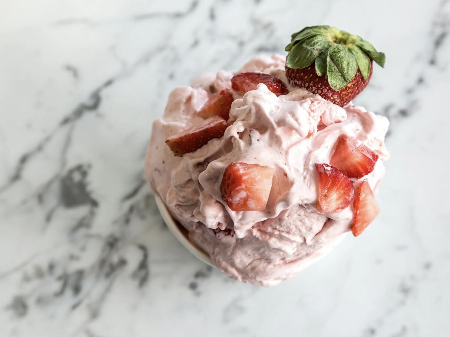 Para mamá, lo mejor:  3 recetas de postres con helado para festejarla diferente 