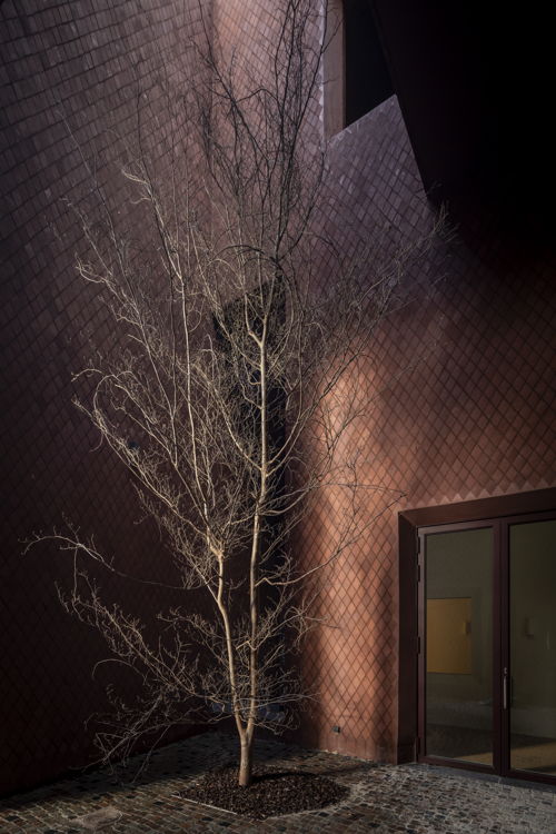 Z33, patio entrance
© Kristof Vrancken