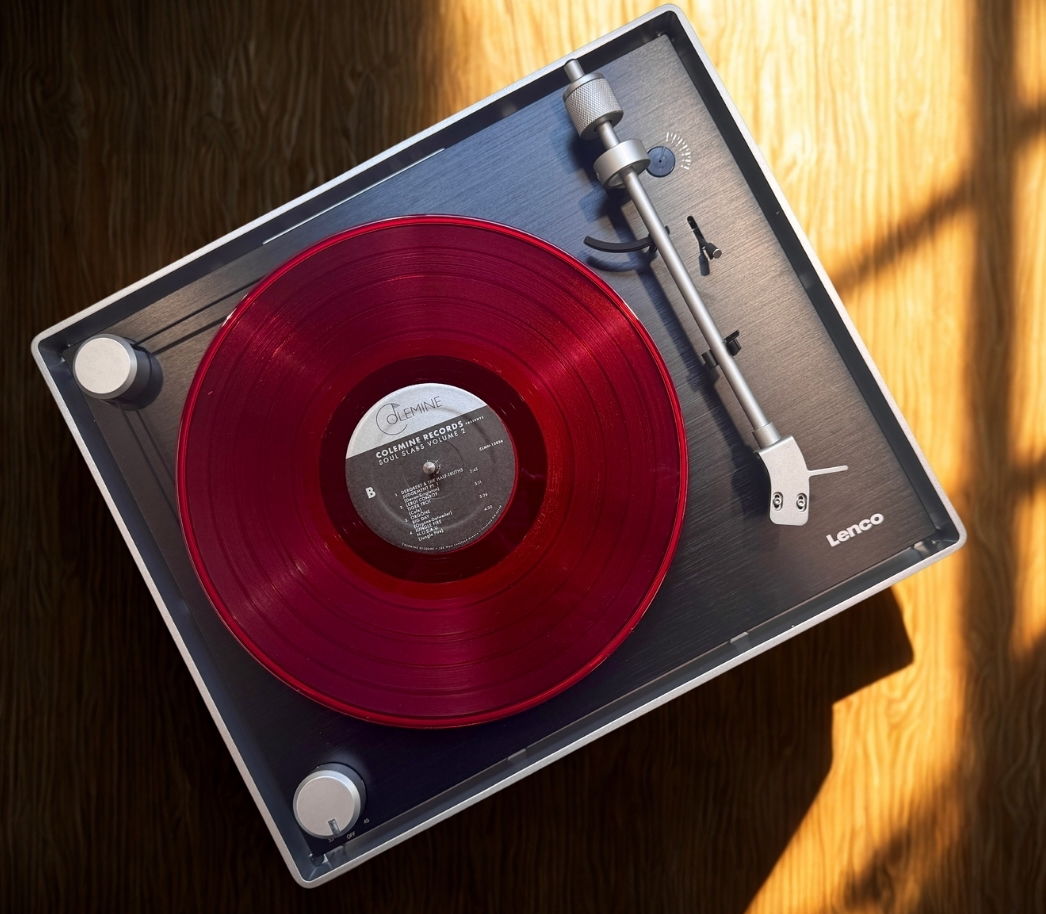 Lenco reveals L-455BK record player at Munich High-End 2025