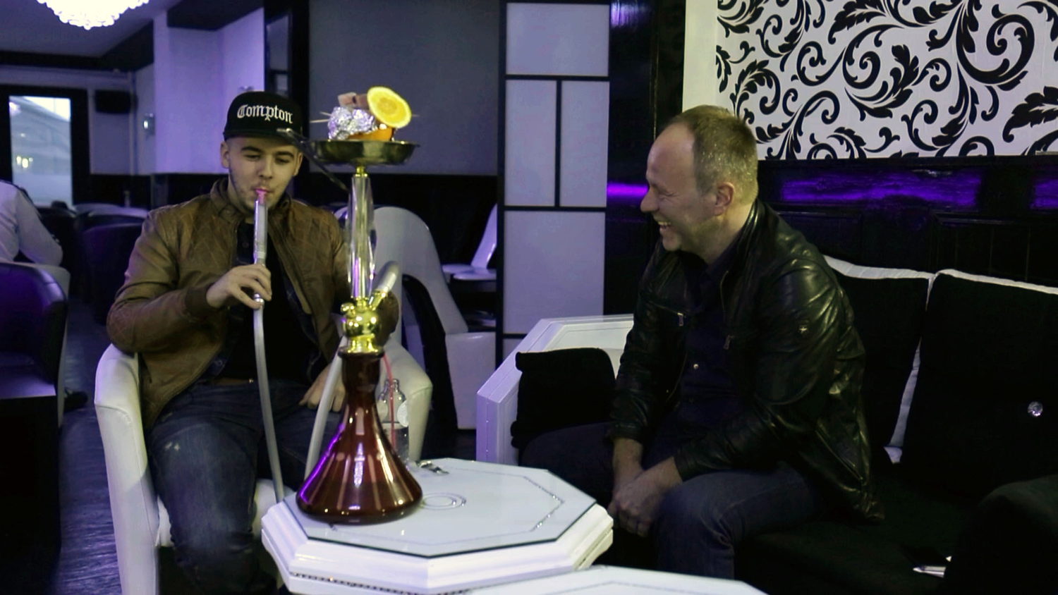 Luca Brecel en Ben Crabbé in Karakters - (c) VRT - deMENSEN