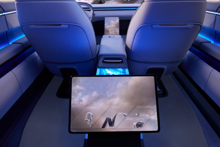 XiM23 Floor Console Displays
