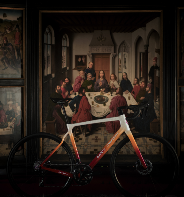 Eddy Merckx Bikes en M Leuven veilen exclusieve ‘Dieric Bouts’-fiets voor de Warmste Week