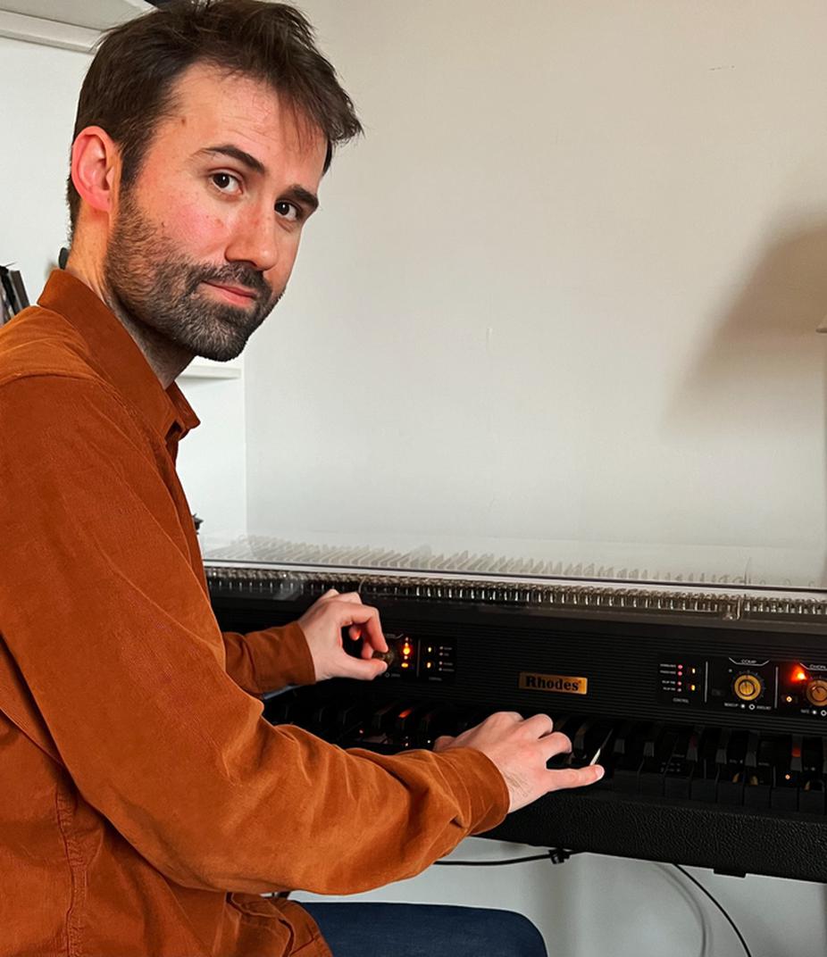 Jean Kapsa Echoing Jazz Innovation With Rhodes MK8 75AE Piano Mixonline jean-kapsa-echoing-jazz-innovation-with-rhodes-mk8-75ae-piano-mixonline