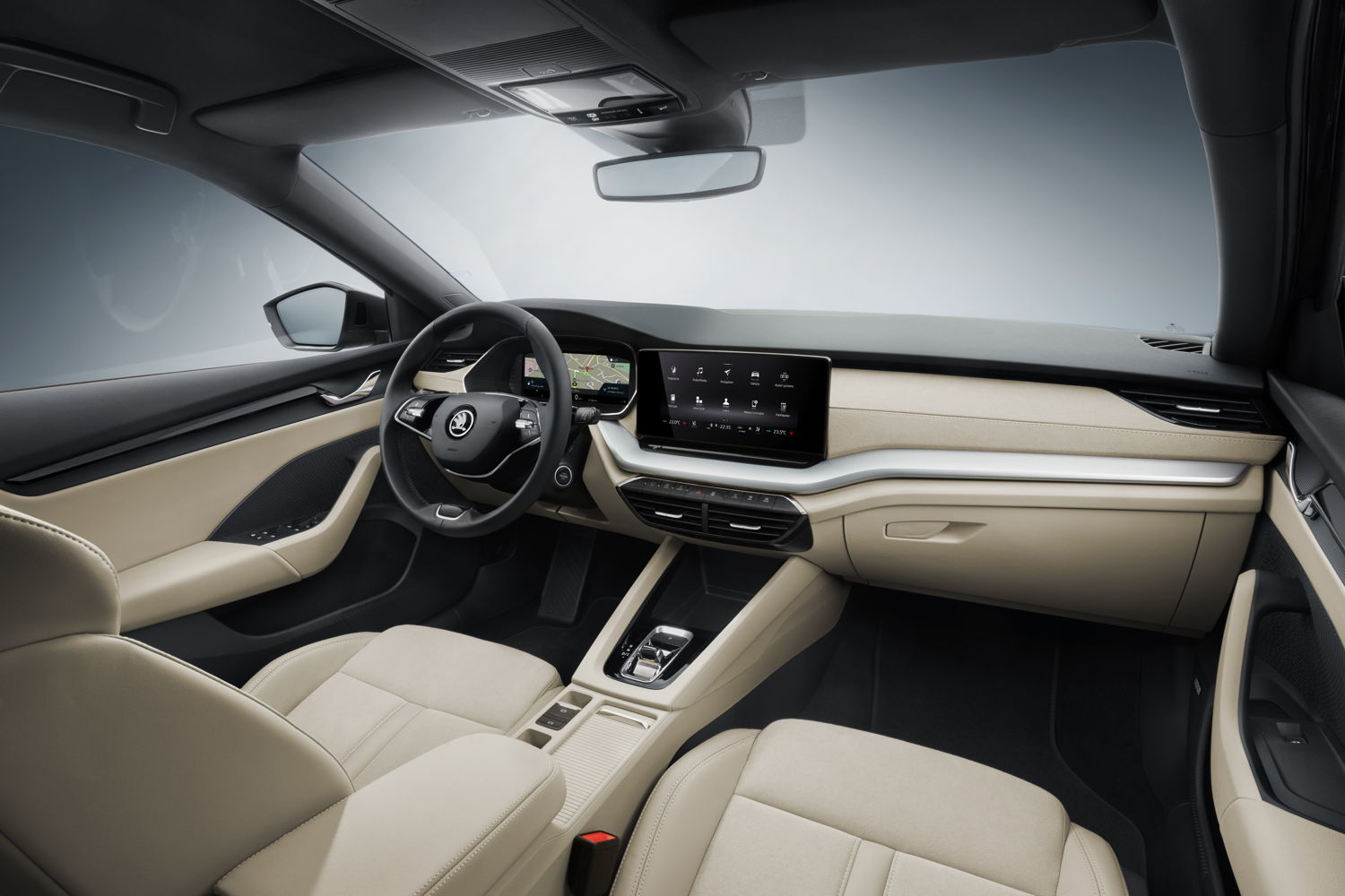The heart of the Columbus, Swing and Bolero (by end of 2020) infotainment systems in the new OCTAVIA is the free-standing central display with a screen diagonal of 10 inches – the largest ever in a ŠKODA model.