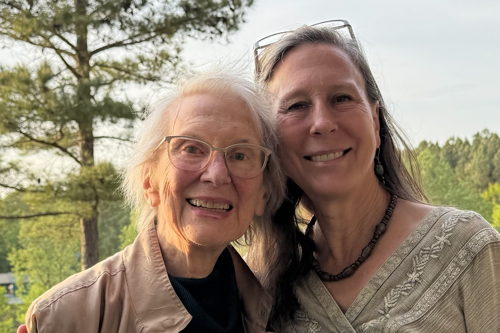 Betsy Roddy met haar moeder