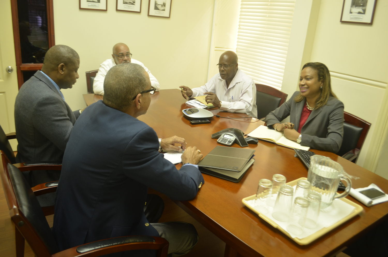 IICA and OECS Officials in dialogue