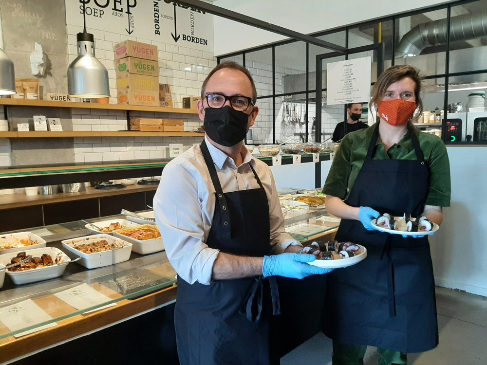 schepen David Dessers en Fien Louwagie