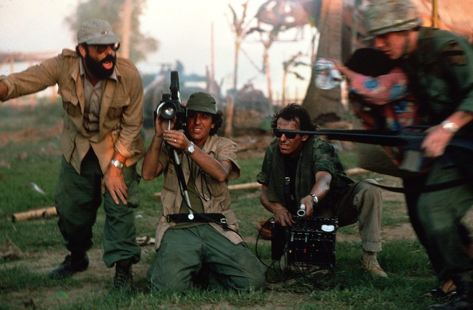HEARTS OF DARKNESS: A FILMMAKER'S APOCALYPSE HEARTS OF DARKNESS: A FILMMAKER'S APOCALYPSE