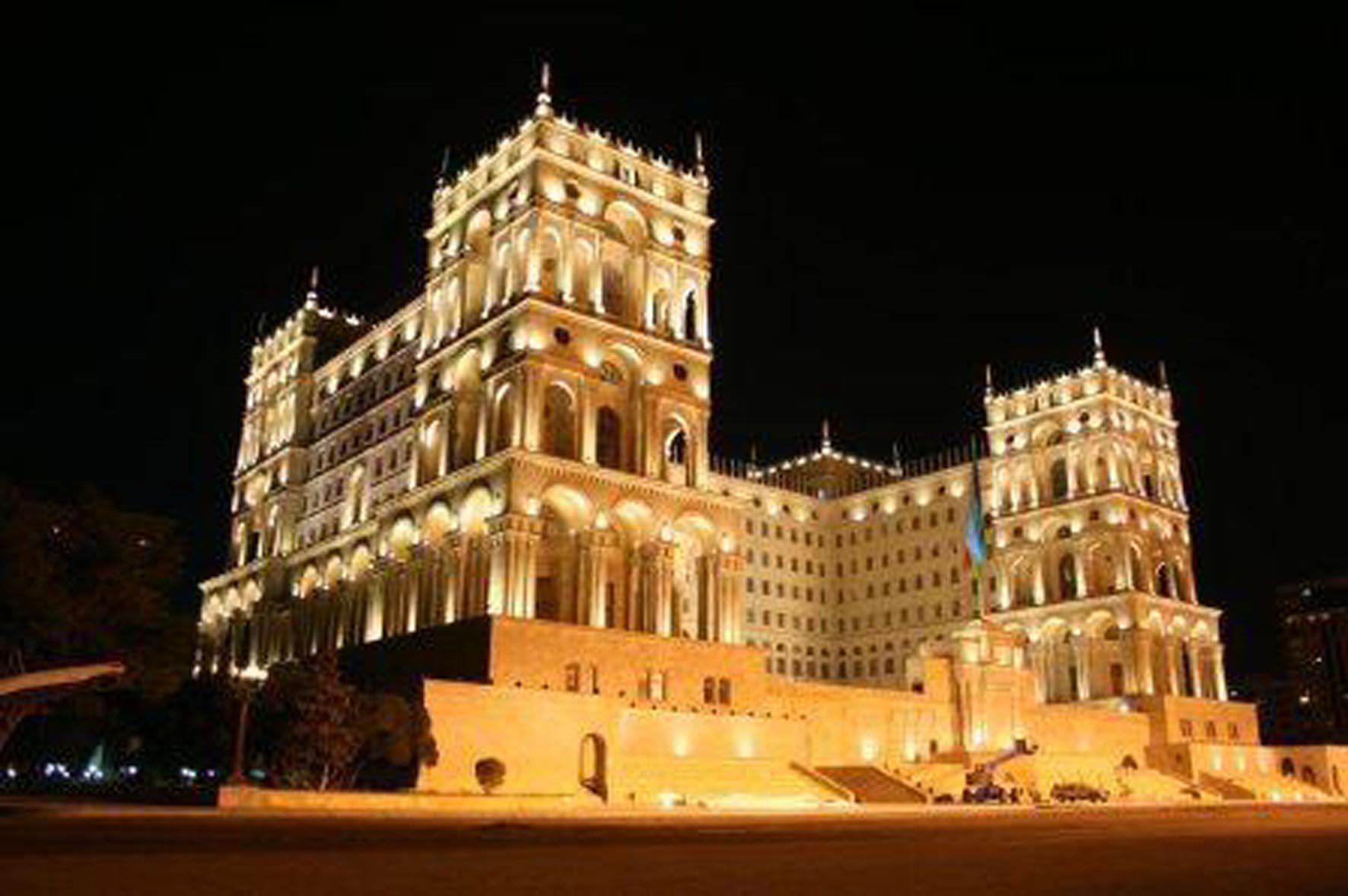 flydubai’s first flight touches down in Baku