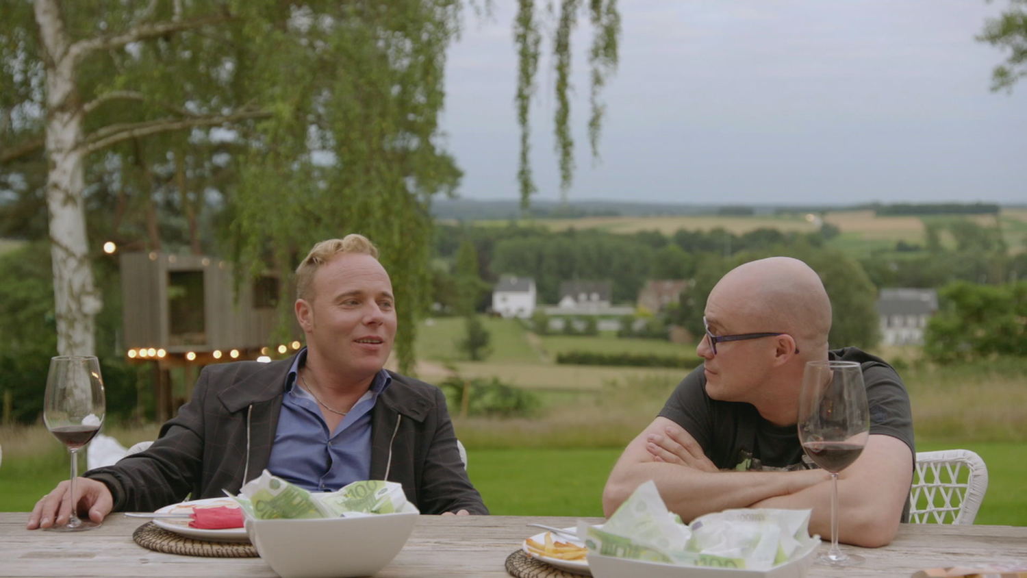 Philippe Geubels met Jef Neve in Het huis (c) VRT