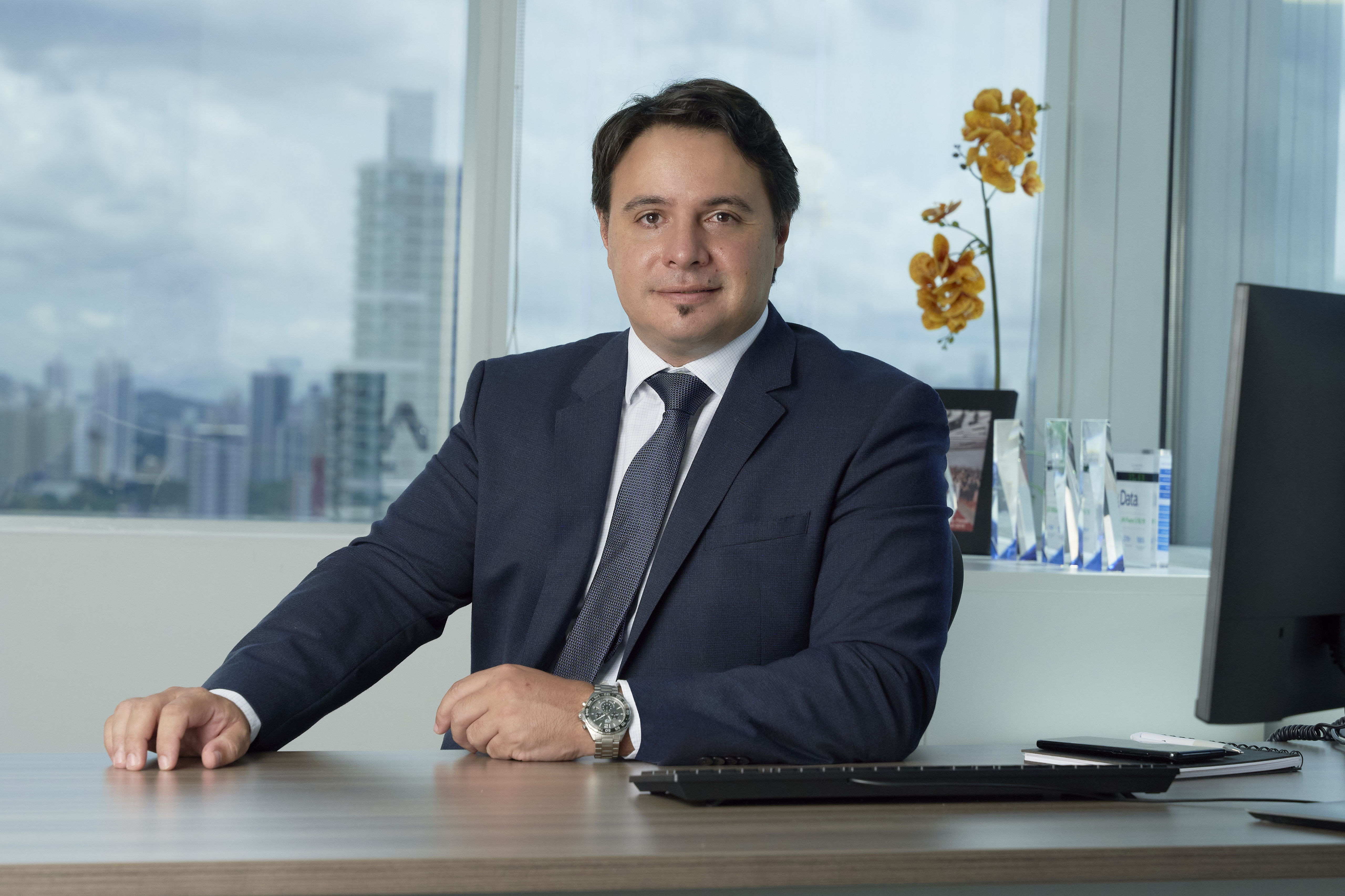 Facundo Renzini, Gerente General en Fiserv para Centroamérica y el Caribe. Facundo Renzini, Gerente General en Fiserv para Centroamérica y el Caribe.