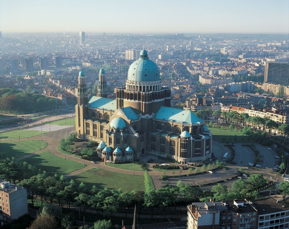 Basilique Nationale du Sacré-Cœur, vue aérienne, W. Robberechts © urban.brussels, 2005