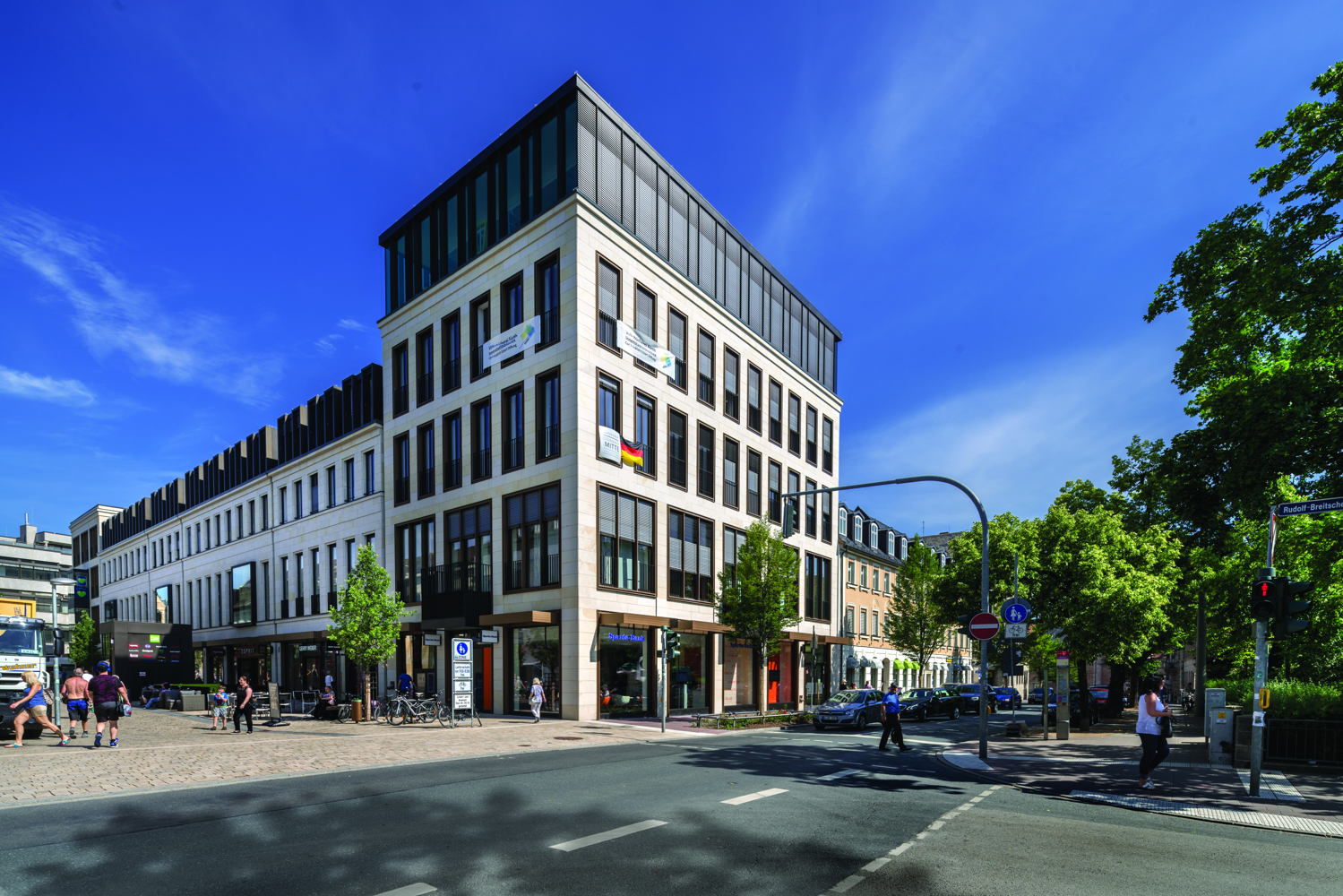 Im ersten Obergeschoss wird sich der größte Kalender-Shop in Franken befinden und auch dem Thema Manga wird eine eigene Fläche eingeräumt. Copyright:  Deka Immobilien GmbH