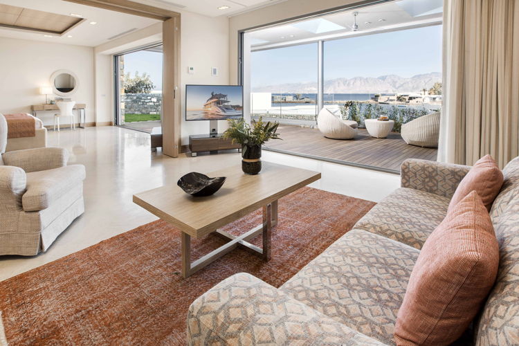 Ambassador Bungalow Suite Waterfront