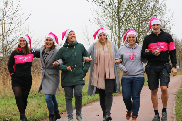 Think Pink wandelt marathon naar het Warmste Week-dorp in Kortrijk