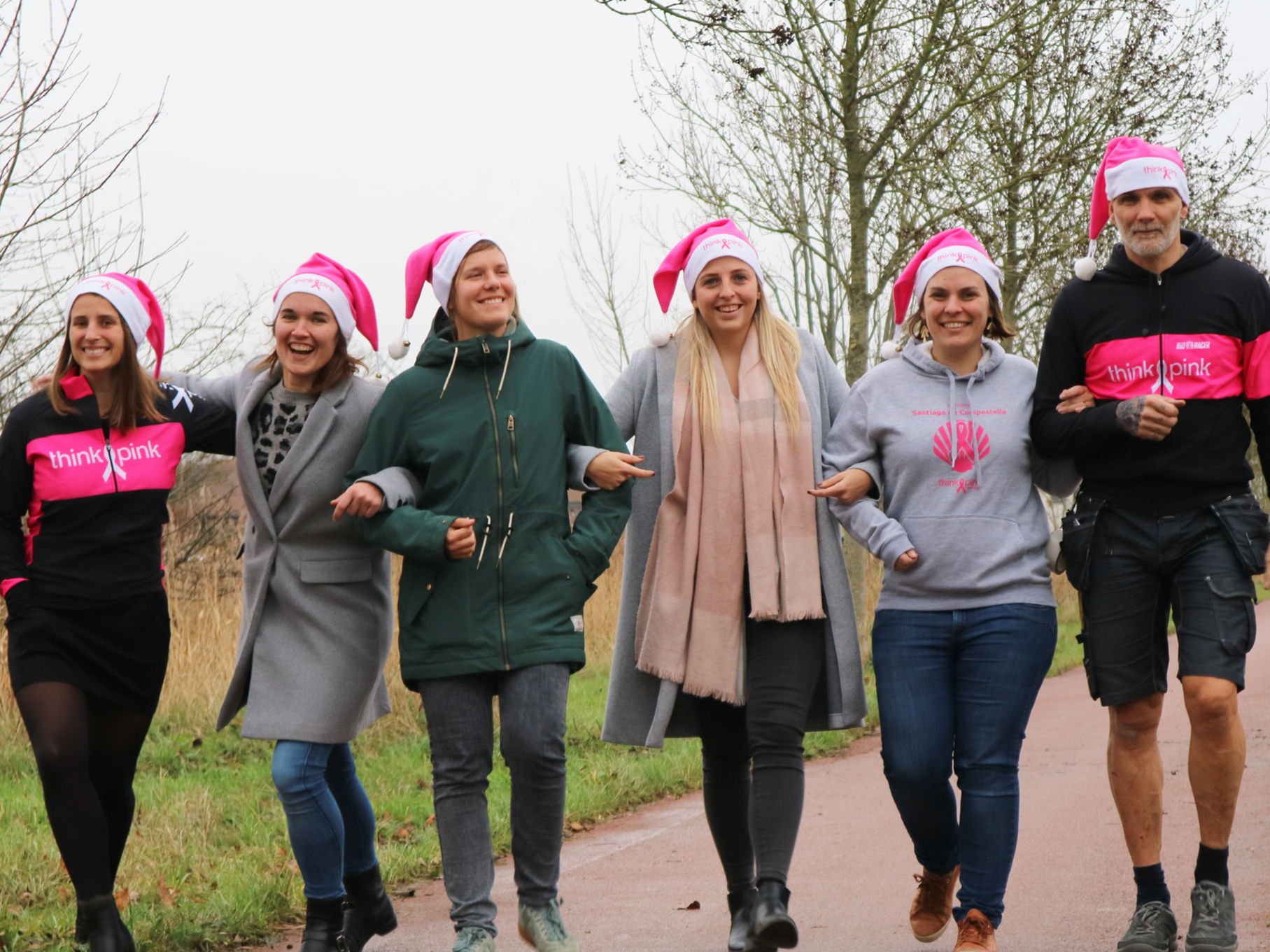 Think Pink wandelt marathon naar het Warmste Week-dorp in Kortrijk