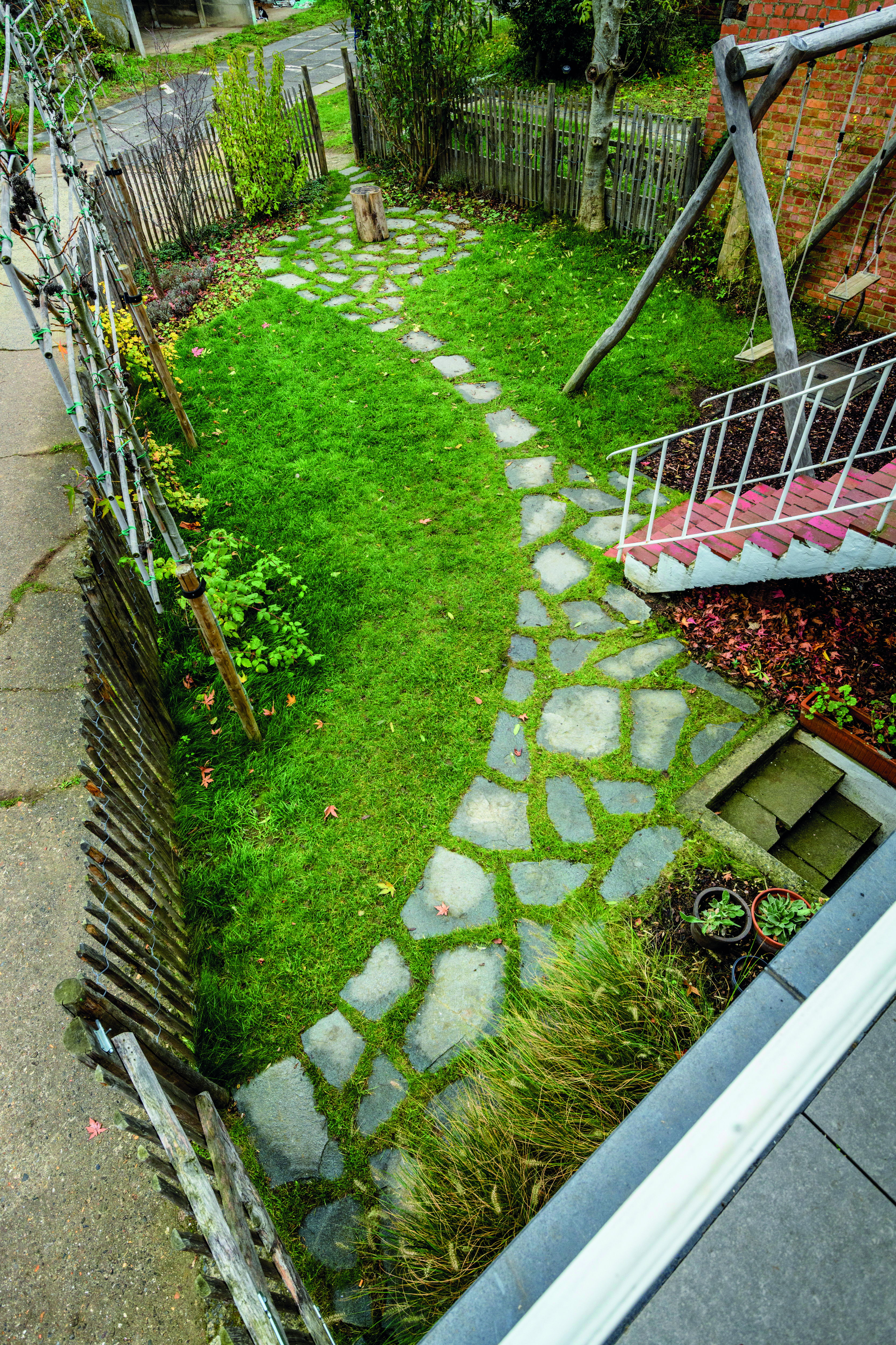 Een onverharde tuin kan veel regenwater opvangen, zodat het ter plaatse kan infiltreren.
