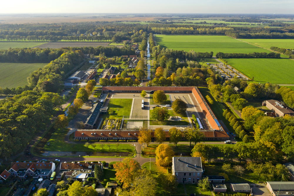 Veenhuizen Luchtfoto Tweede Gesticht met kanaal  foto Miranda Drenth